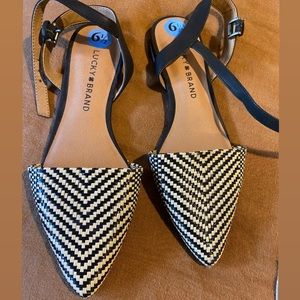 Lucky Brand pointed flats